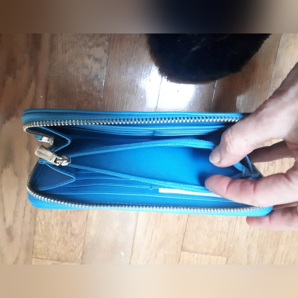 New Coach wallet - Picture 2 of 5